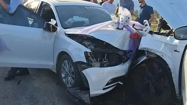 Düğün konvoyunda kaza !