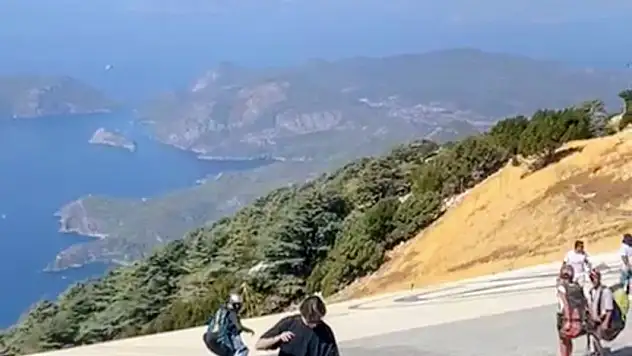 Dünyaca Ünlü DJ Novak, Babadağ'da 1700 Metrede Tekno Müzik Performansı