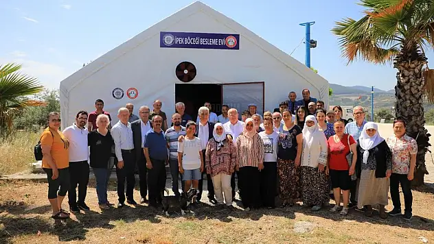 Dut Fidanı Üretilip İpekböcekçiliği Destekleniyor