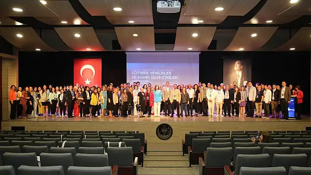 Eğitimde Yenilikler ve Yapay Zeka Etkileri Konulu Sempozyum TED Bodrum Koleji'nde Gerçekleştirildi
