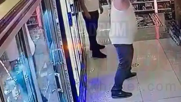 Elinde Balta İle Markete Girip Terör Estirdi