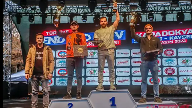 Enduro Yarışlarına Bodrum'dan Katılan Aykut Kızıltan Grubunda Şampiyon Oldu