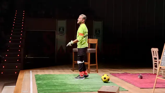 Erkan Kolçak Köstengil İzleyicileri ile Heredot Kültür Merkezinde Buluştu