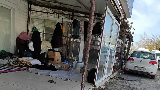 Eski Otogarı Evleri Gibi Kullanıyorlar