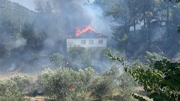 Evde Çıkan Yangın Ormana Sıçradı
