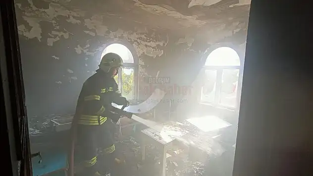 Evde Çıkan Yangında Maddi Hasar Meydana Geldi