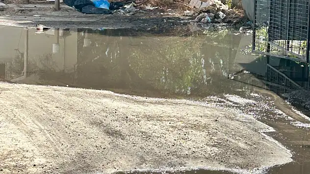 Evlerde susuzluk sokaklarda seller !