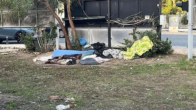 Evsiz Vatandaş Ölü Bulundu