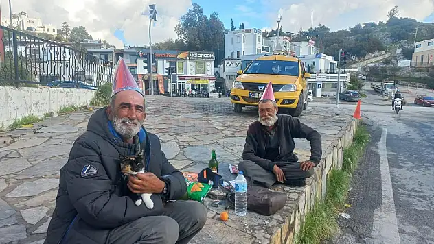 Evsizler 2023'e Can Dostları İle Birlikte Girdiler