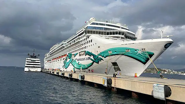 Eylül'de Bodrum'u Ziyaretler Devam Ediyor