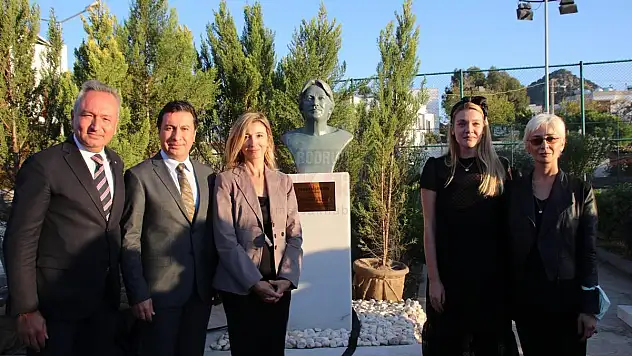 FERHAN ŞENSOY BODRUM'DA YAŞADIĞI SOKAKTA YAŞATILIYOR