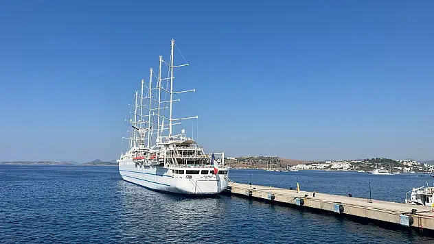 Yolcu gemisi Club Med 2 Bodrum'da!