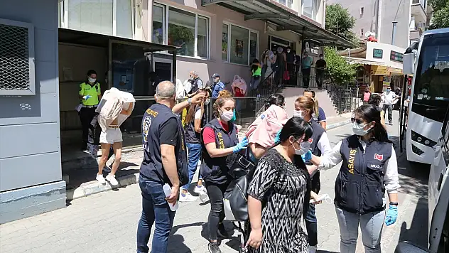 Fuhuş operasyonunda 28 şüpheli yakalandı