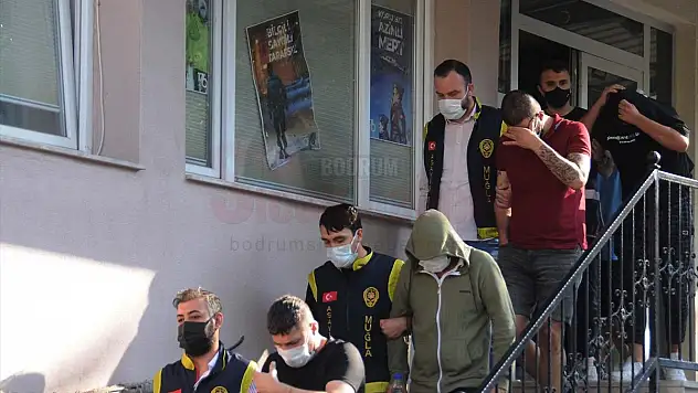 Fuhuş Operasyonunda 9 Şüpheli Yakalandı