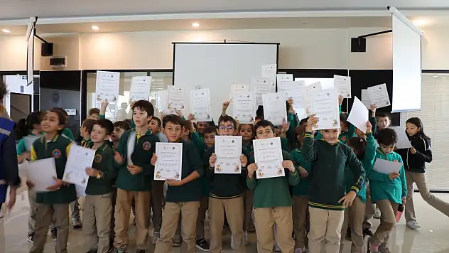 Geleceğin zeytinyağı tadımcıları yetişiyor