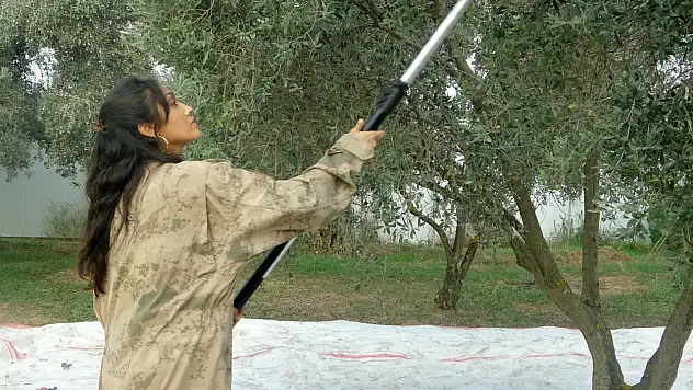 Genç kadın çiftçi huzuru toprakta buldu