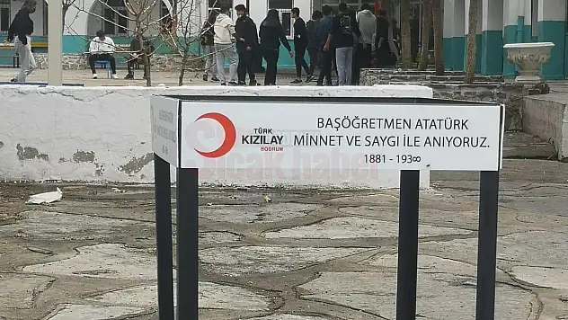 *GENÇ KIZILAY BODRUM, 24 KASIM ÖĞRETMENİM İÇİN BİR FİDAN *