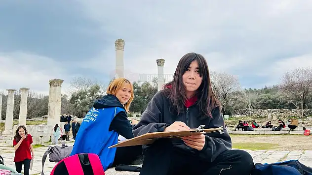 Gençler Antik Kent Stratonekia'yı Resmetti