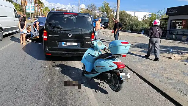 Geri geri gelen minibüse çarpan motosikletli yaralandı