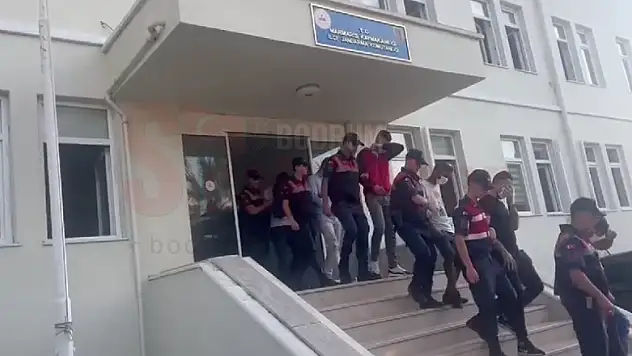 Göçmen Kaçakçılığı ile İlgili 10 Şüpheli Şahıs Yakalandı
