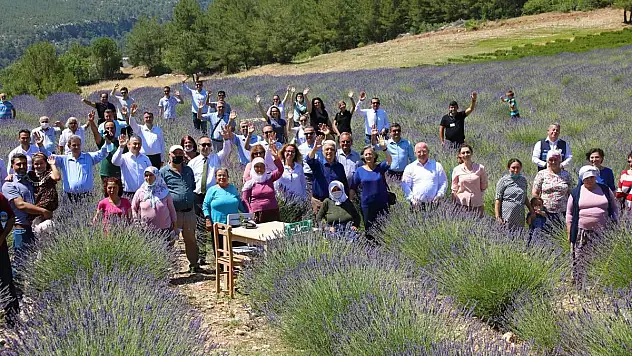 Göz Kamaştıran Mor Tarlalarda Yeni Sezon Açıldı