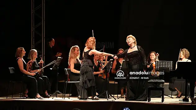 Gözde turizm merkezi Bodrum'da uluslararası müzik festivaliyle kulakların pası siliniyor
