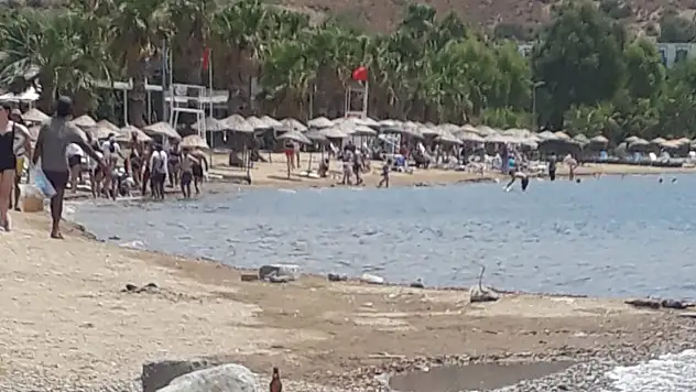 Gümbet'te denizde fenalaşan adam hastaneye kaldırıldı