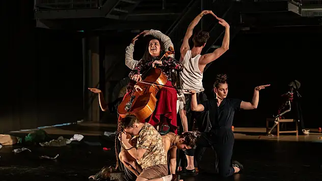 Gümüşlük Festivali Tiyatro ve Sirk Performansı İle Devam Ediyor