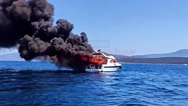 Gündoğan Açıklarında Motoryatta Yangın Çıktı
