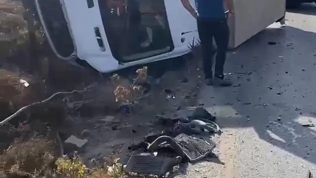 Gürece Bağla Yolunda Kamyonet ile Otomobil Çarpıştı: İki Yaralı, Bir Sağlık Görevlisine Darp
