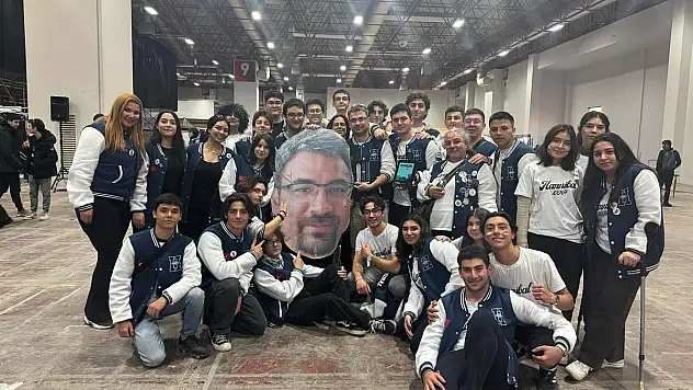 Halikarnas'ın Çocukları Amerika Yolunda: HanniBAL Robotics Rookie All-Star Ödülünü Aldı!