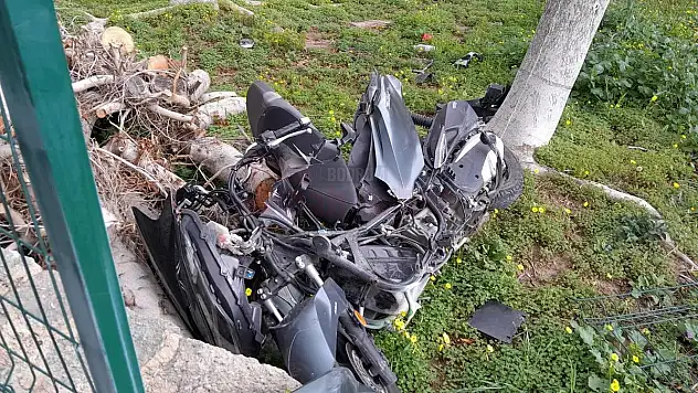 Hatalı Sollama Yapan Sürücü Kazada Yaralandı