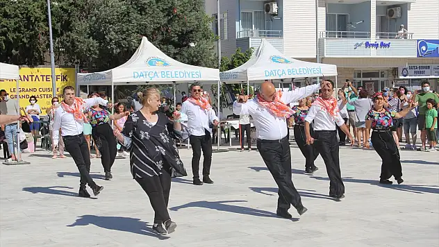 Hayat Boyu Öğrenme Haftası etkinlikleri kapsamında el sanatları sergisi açıldı