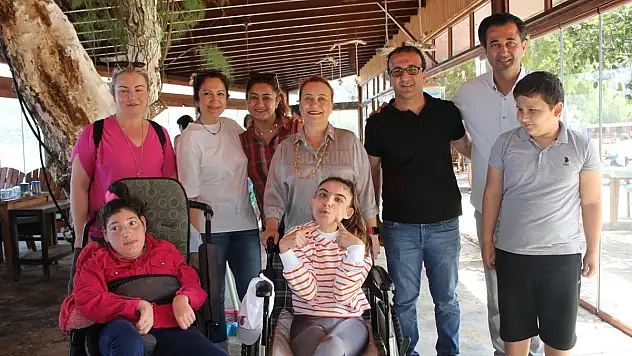 Hayatı Paylaşmak İçin Engel Yok