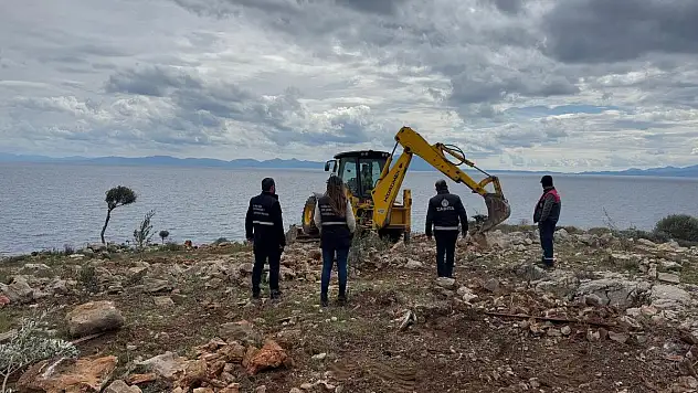 Hazine Arazisi'nde Kaçak Tel Örgü ve Ağaç Dikimi Engellendi