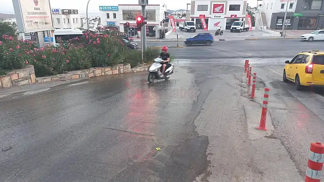 Her Gün Bir Yerde Su Boruları Patlıyor Sular Boşa Akıyor