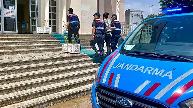 Hırsızlık Suçu ile Aranan Şahıs Yakalandı