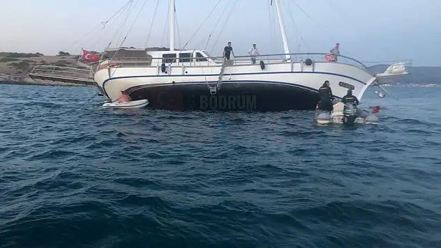 İçinde 4'ü Çocuk Toplam 13 Kişinin Bulunduğu Yat Karaya Oturdu