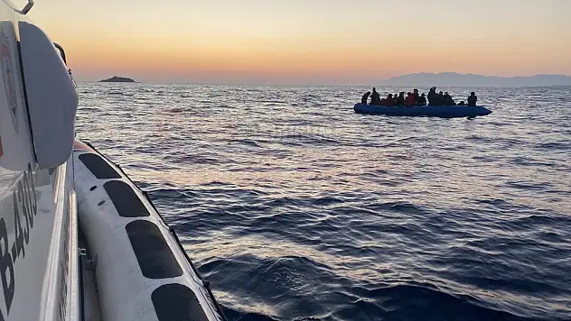 İki Olayda 60 Düzensiz Göçmen Kurtarıldı