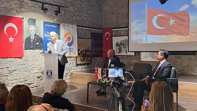 İlker Başbuğ ve Başkan Aras Söyleşide Bir Araya Geldi