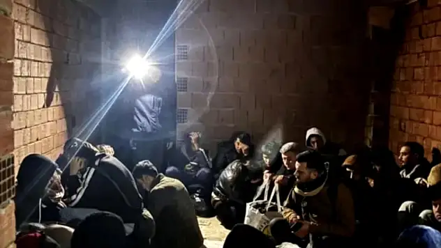 İnşaata saklanan göçmenler yakalandı