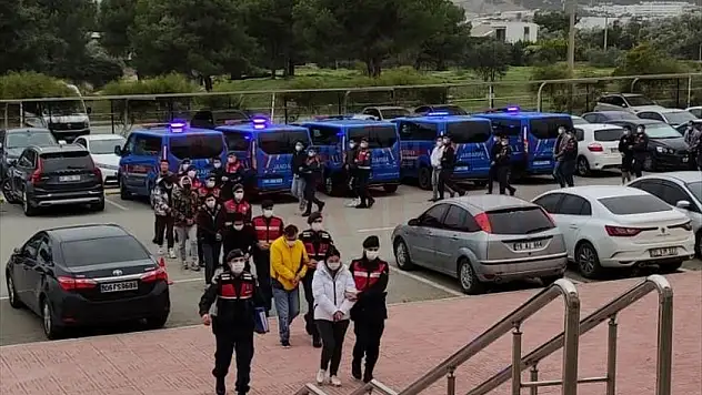 'İnsan Ticareti ve Uluslararası Siber Dolandırıcılık' Operasyonunda 27 Zanlı Tutuklandı