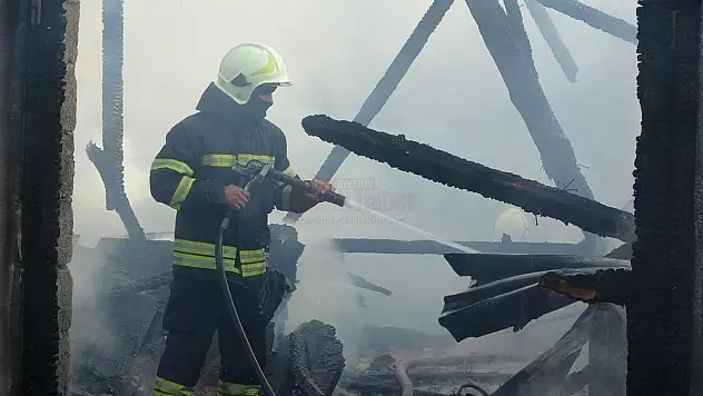 İş Yerinde Çıkan Yangında 1 Kişi Yaralandı