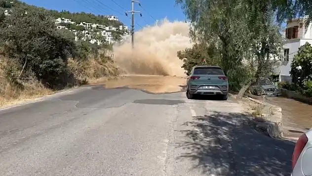 İsale hattı patladı ! Etraf sav*ş alanına döndü !