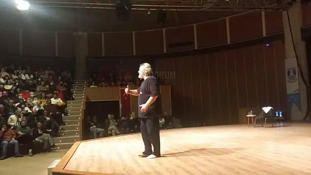 İtiraz Ediyorum Tiyatro Severler ile Buluştu