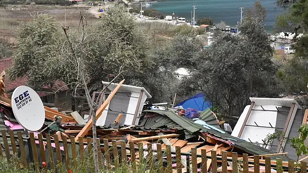 Kaçak yapıların yıkımı devam ediyor