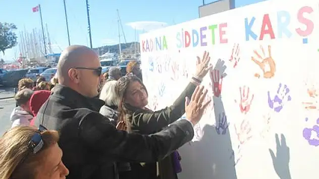 'Kadına Yönelik Şiddete Dur' Dediler