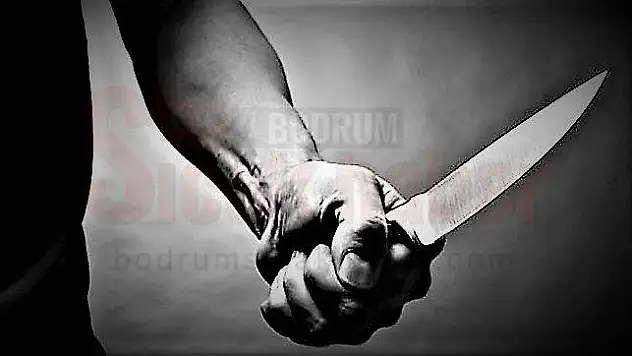 Kadın İşçiyi 2 Yerinden Bıçakladı!