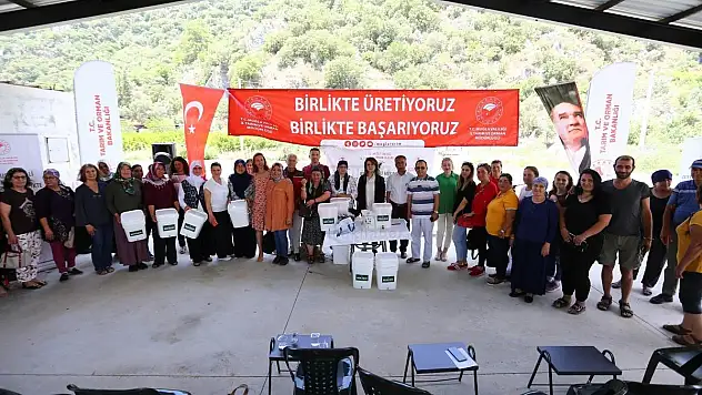 Kadınlar Kompost Yapımı İle Hem İsrafı Önlüyor Hem de Doğayı Koruyor