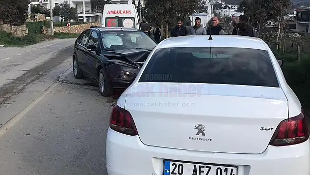 Kafa Çafaya Çarpışan Araçlarda Maddi Hasar Meydana Geldi